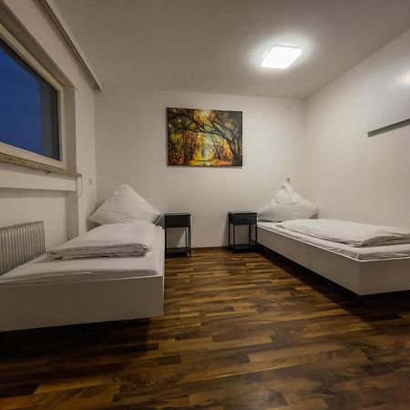 Budget Studio - 2 Einzelbetten - Parkplatz Dornbirn Kültér fotó